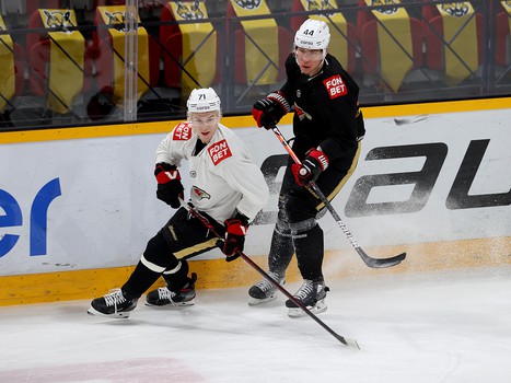 Раскатка «Авангарда» перед матчем в Череповце