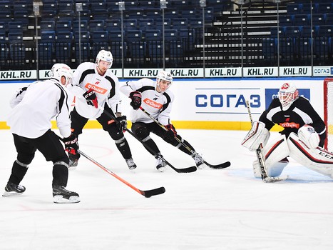 "Авангард" провел раскатку в Минске перед матчем с "Динамо" 