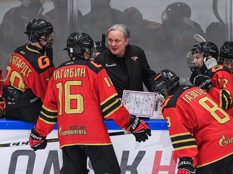 Четвертьфиналы Первенства ЮХЛ в Омске