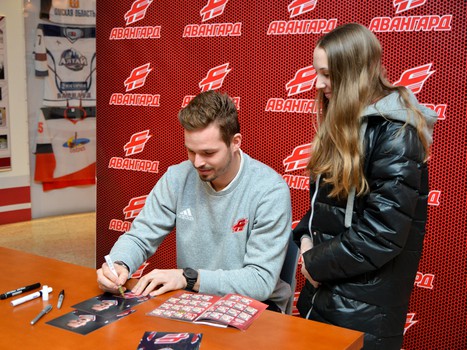 18.02.2016. "Авангард" - "Барыс" 2:3Б