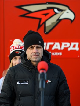 Новая хоккейная коробка в Омске