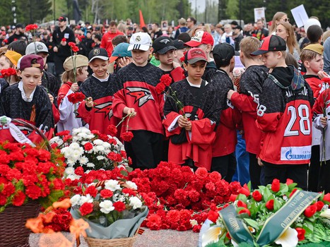 Возложение цветов в Парке Победы