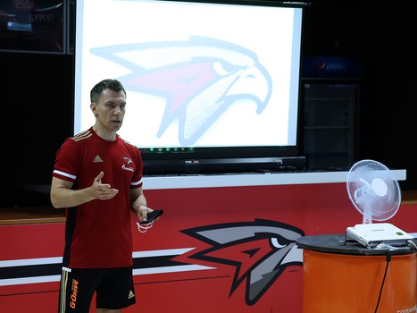 Сезон начинается. Командное собрание «Авангарда»