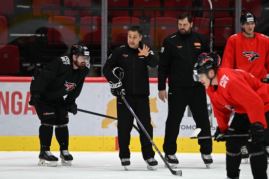 Тренировка «Авангарда» перед матчем с «Трактором»