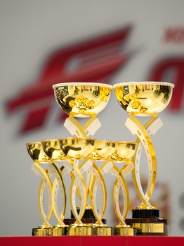 Приз имени Леонида Киселева прибыл в Омск