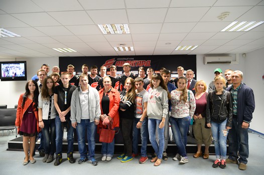 Пресс-конференция президента ХК "Авангард" Владимира Шалаева и представление новичков