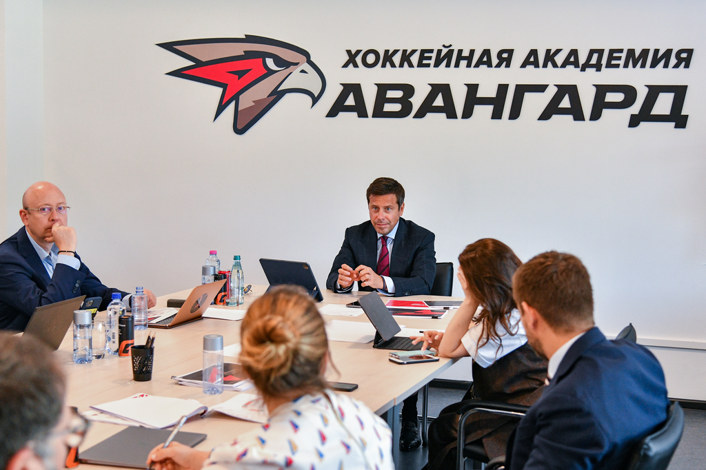 Совет директоров ХК «Авангард» и пресс-конференция Александра Крылова