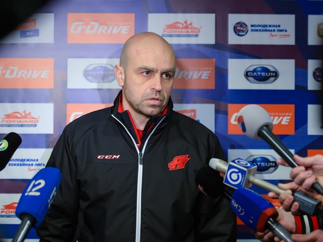 Тренировка "Авангарда" под руководством главного тренера команды Евгения Корноухова