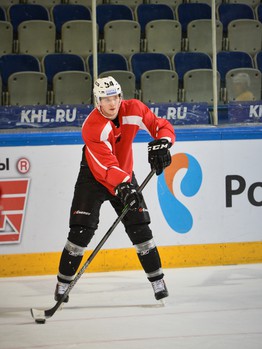 "Авангард" готовится к матчам в Хабаровске