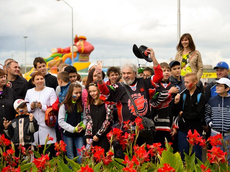 "Территория Авангарда". Часть 1. Площадь у "Арены Омск"