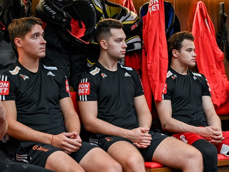 Первая ледовая тренировка «Авангарда»