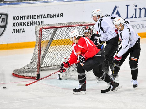 Тренировка "Авангарда" перед отправлением на выезд