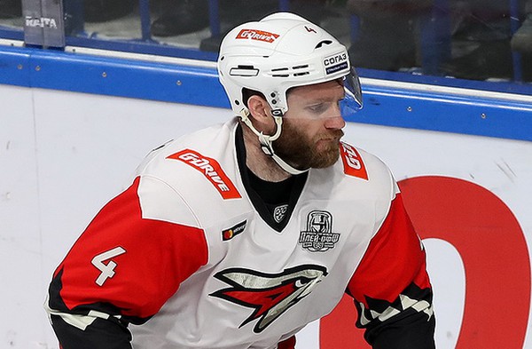 Коди Франсон стал автором 300-й шайбы «Авангарда» в играх плей-офф КХЛ