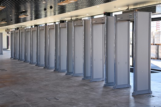 Александр Крылов на G-Drive Арене и в Хоккейной Академии «Авангард»