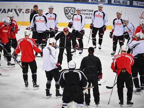 Раскатка "Авангарда" перед выездным матчем против "Слована"