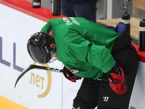 Снова на льду. «Авангард» вернулся к работе