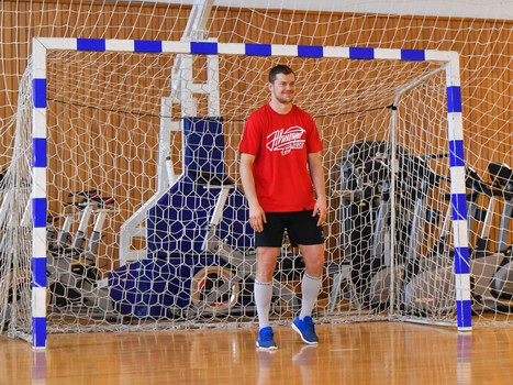 Новогодние игры "Авангарда": Стась vs Минеев