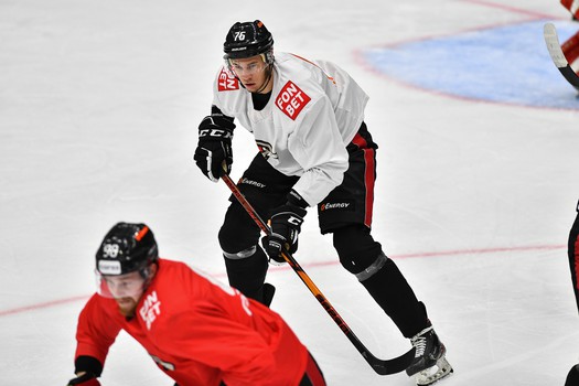 Двусторонний матч «Авангарда»