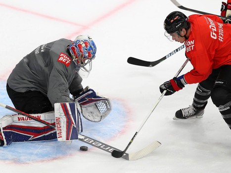 Первая тренировка «Авангарда» в новом сезоне