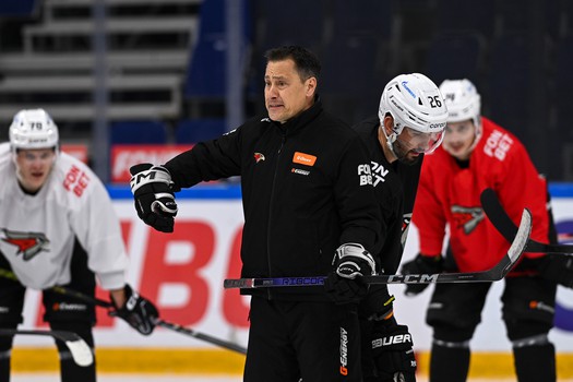 Тренировка «Авангарда» перед матчем в Уфе