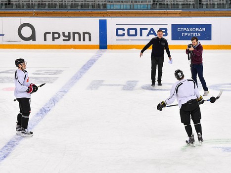 Рождественские игры "Авангарда": Мартынов vs Осипов