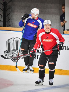 Раскатка "Авангарда" перед выездным матчем с "Нефтехимиком"