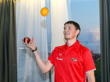 Новички «Авангарда». Александр Судницин