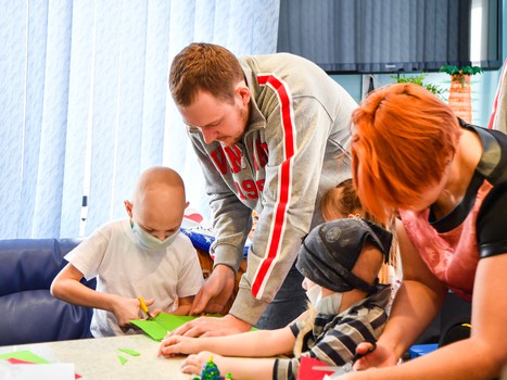 "Авангард" поздравил юных болельщиков из ОДКБ с наступающим Новым годом