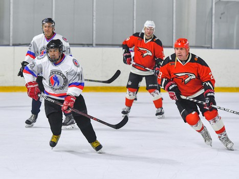 Ветераны «Авангарда» - сборная Ночной хоккейной лиги 8:4