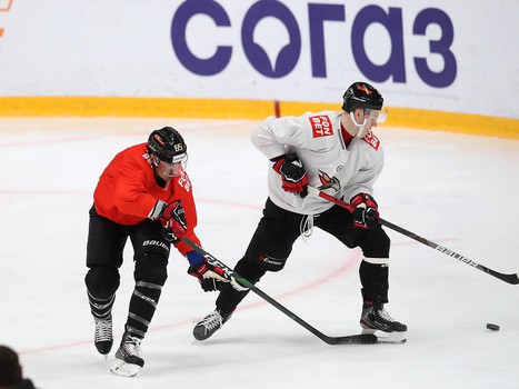 Первая тренировка Наиля Якупова в «Авангарде»