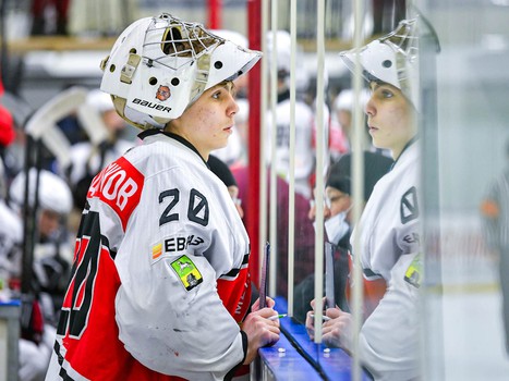 Пятый игровой день финала Первенства ЮХЛ в Омске