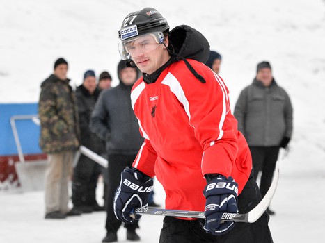 Тренировка "Авангарда" на открытом льду