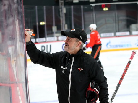 Тренировка «Авангарда» во время паузы в чемпионате