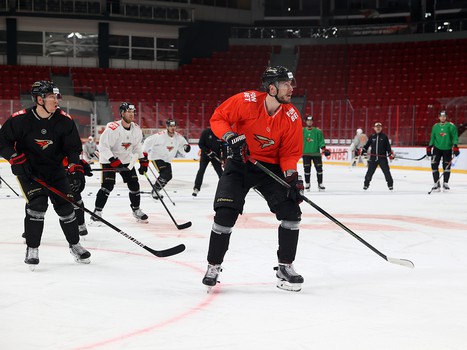 Раскатка «Авангарда» перед матчем против СКА