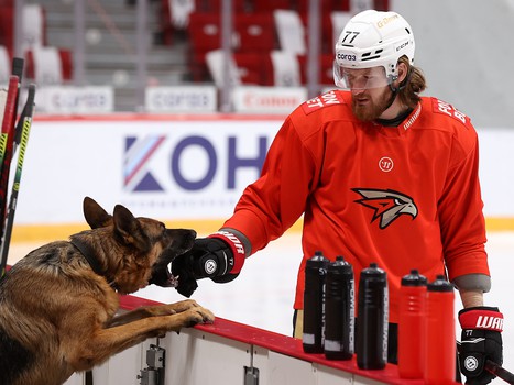 Раскатка «Авангарда» перед матчем в Челябинске