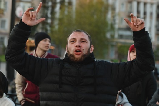 Фан-зона «Авангарда» на Пешеходном Любинском