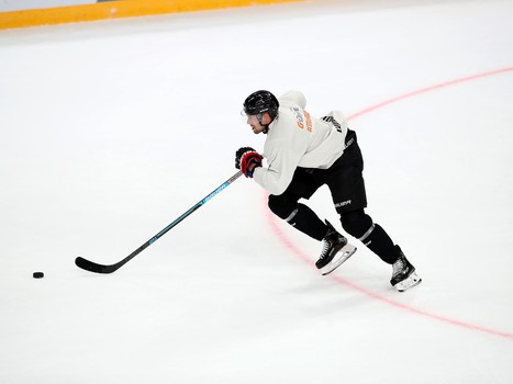 «Белые» vs «красные»: тренировочный матч