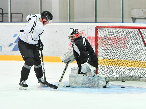 Первый лед "Авангарда" в межсезонье-2017