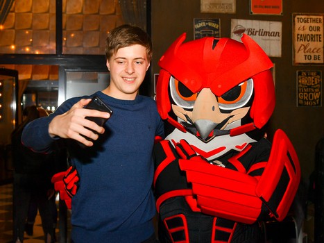 Горячие омские фан-зоны на 4 матче серии финала Восточной конференции