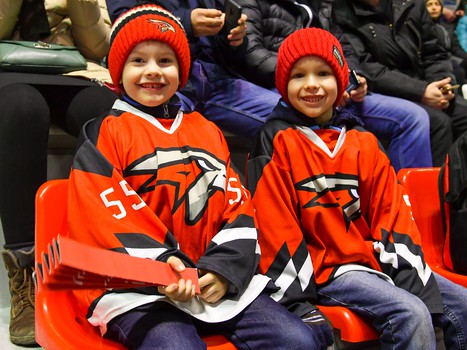 Горячие омские фан-зоны на 4 матче серии финала Восточной конференции