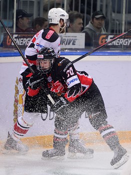 1/4 финала плей-офф МХЛ. Матч №3. "Омские Ястребы" - "Белые Медведи" 6:2