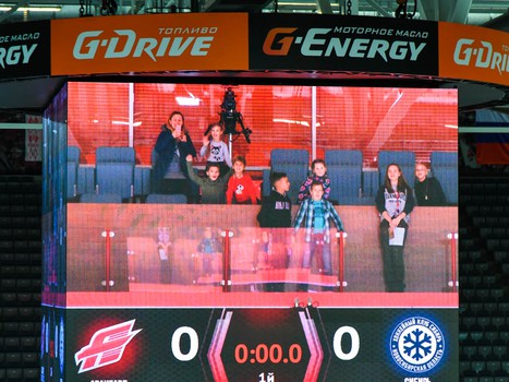 Клуб юного болельщика "Авангарда" на экскурсии в "Арене Омск"