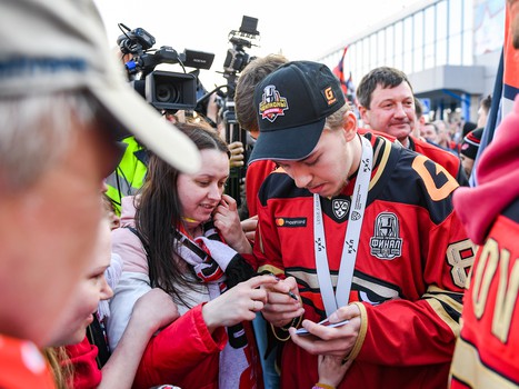 «Авангард» привёз Кубок Гагарина в Омск!