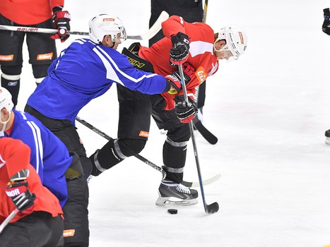 Раскатка "Авангарда" перед выездным матчем с "Трактором"