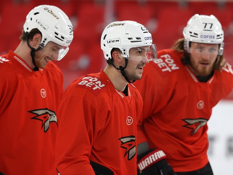 Раскатка «Авангарда» перед матчем в Екатеринбурге