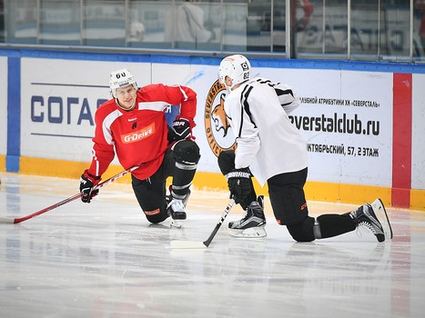 Раскатка "Авангарда" перед выездным матчем с "Северсталью"