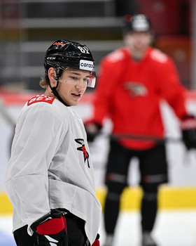 Раскатка «Авангарда» перед пятым матчем серии с «Сибирью»