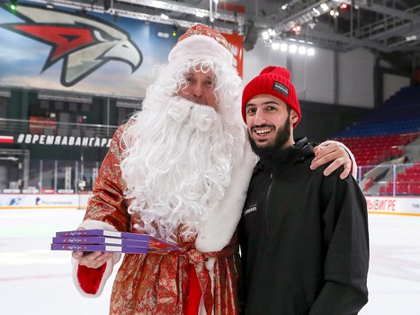 Семейные катания «Авангарда» перед Новым годом