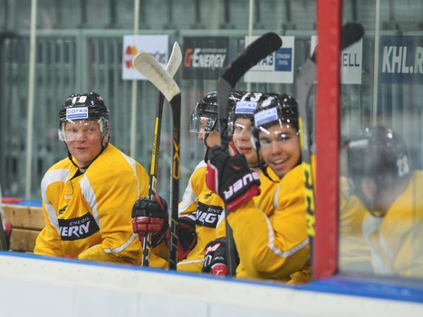 Тренировка "Авангарда" перед матчем с "Югрой"