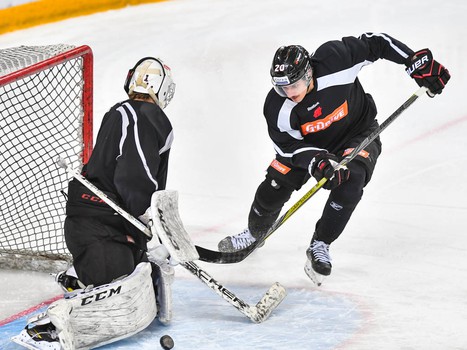 Тренировка "Авангарда" на льду "Арены Омск"